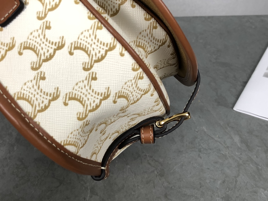 CELINE | FOLCO TRIOMPHE Saddle Bag  