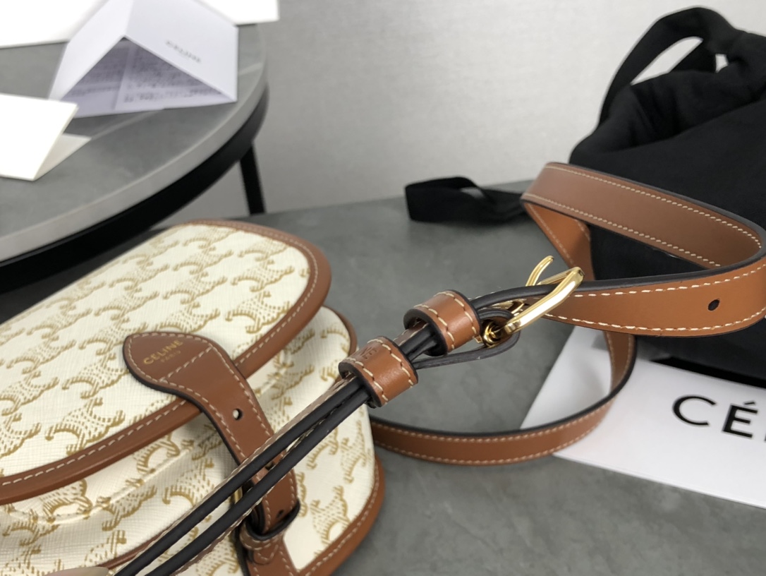 CELINE | FOLCO TRIOMPHE Saddle Bag  