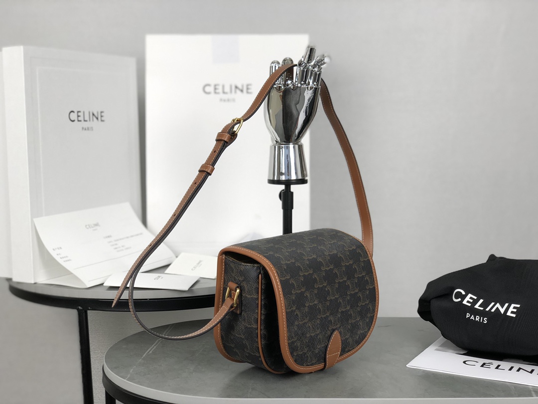 CELINE | FOLCO TRIOMPHE Saddle Bag  