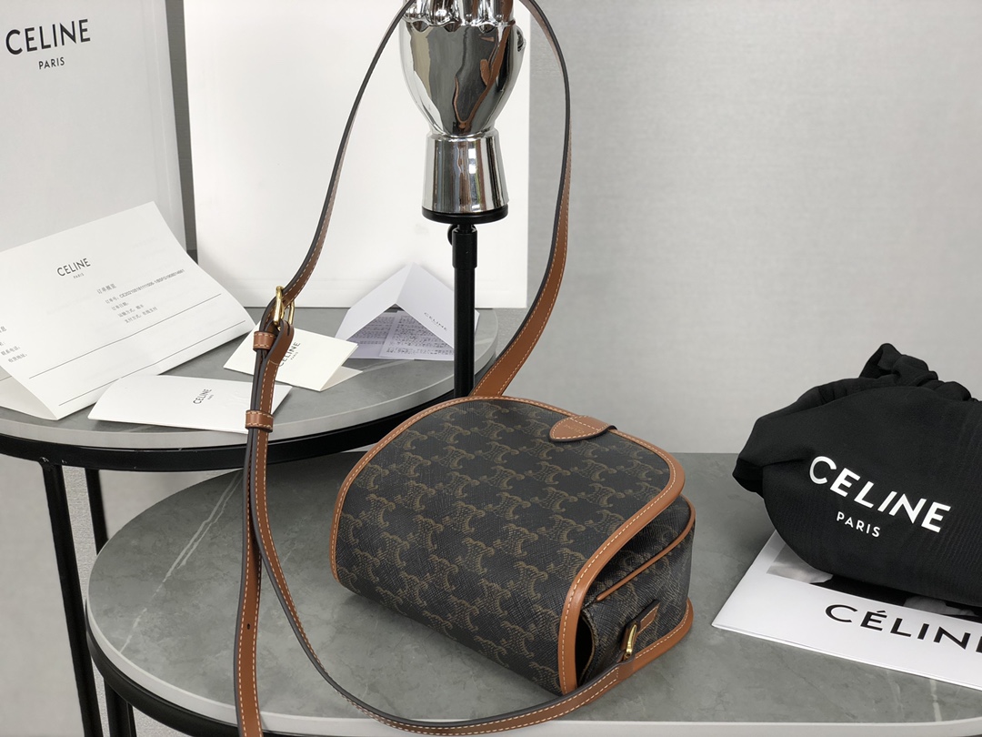 CELINE | FOLCO TRIOMPHE Saddle Bag  