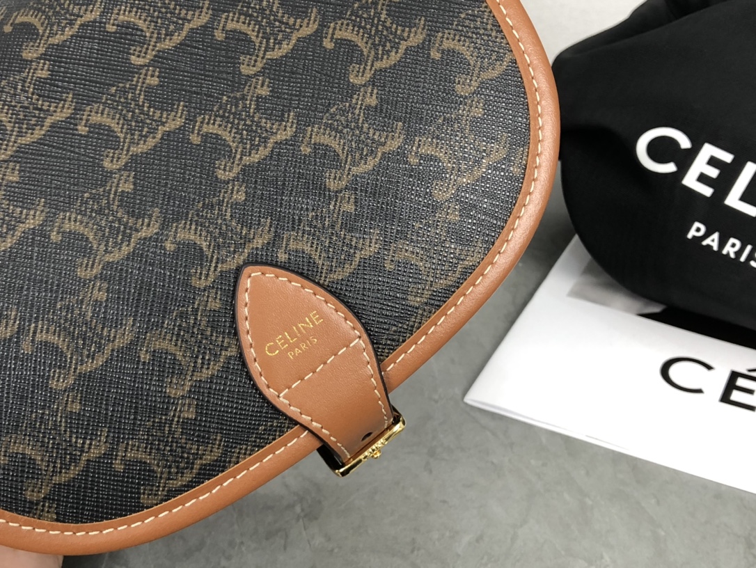 CELINE | FOLCO TRIOMPHE Saddle Bag  