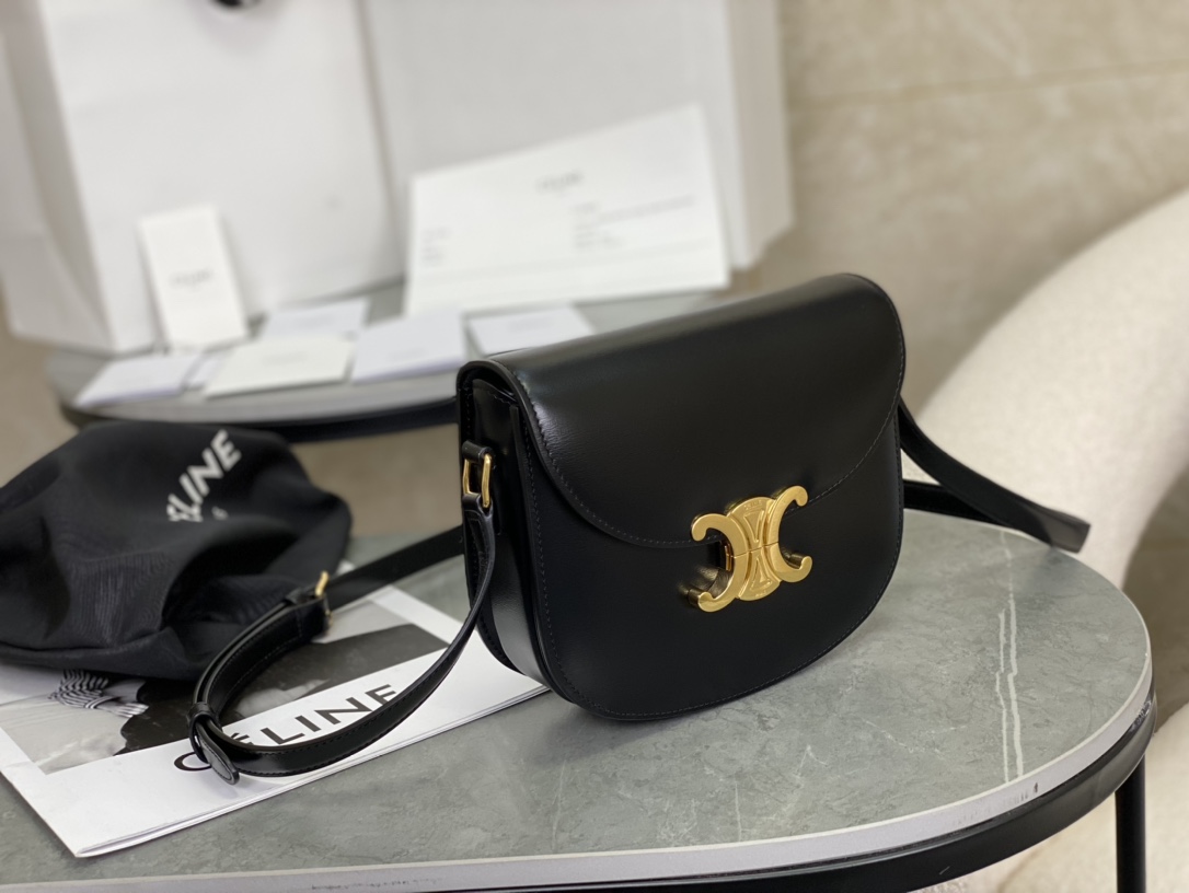 CELINE | Teen Besace Leather Saddle Bag  