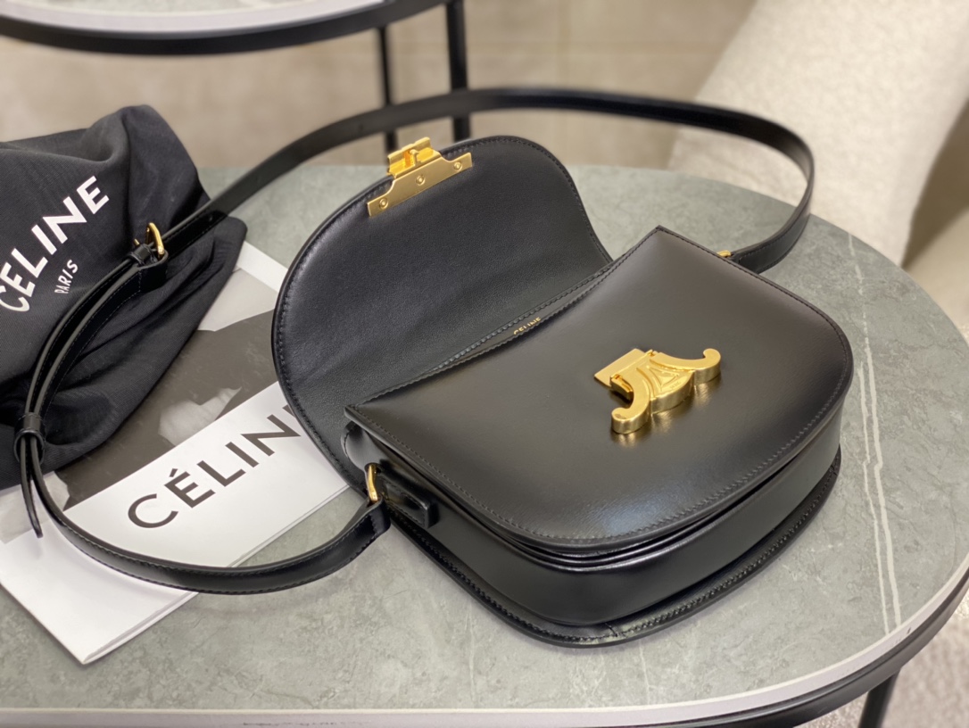 CELINE | Teen Besace Leather Saddle Bag  