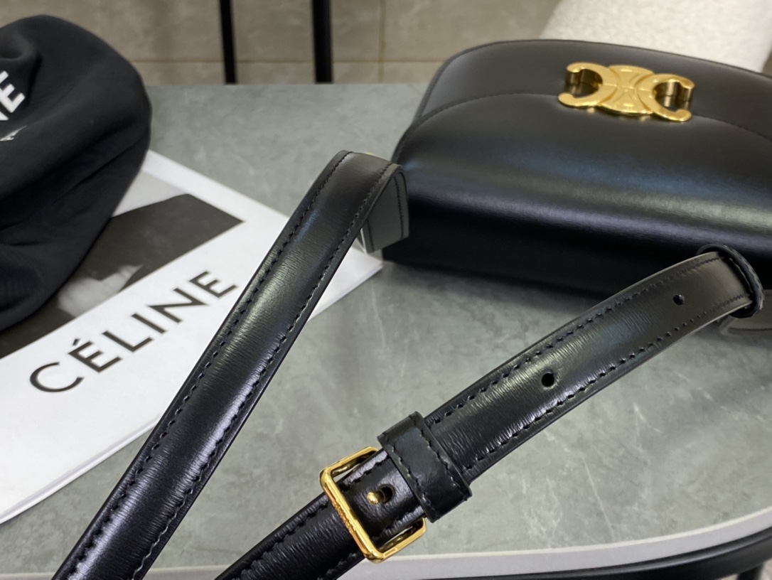 CELINE | Teen Besace Leather Saddle Bag  