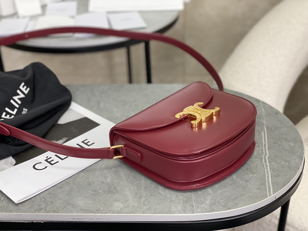 CELINE | Teen Besace Leather Saddle Bag  