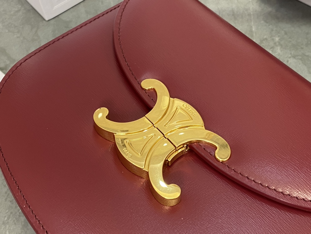 CELINE | Teen Besace Leather Saddle Bag  