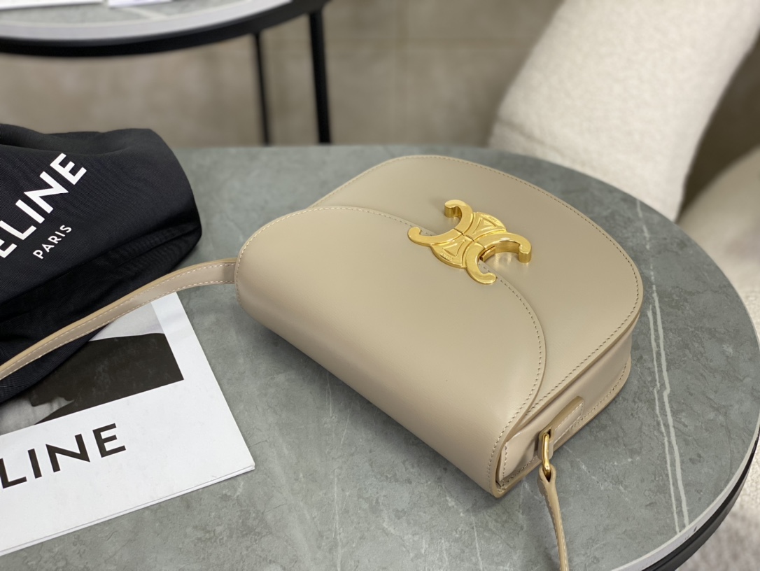 CELINE | Teen Besace Leather Saddle Bag  