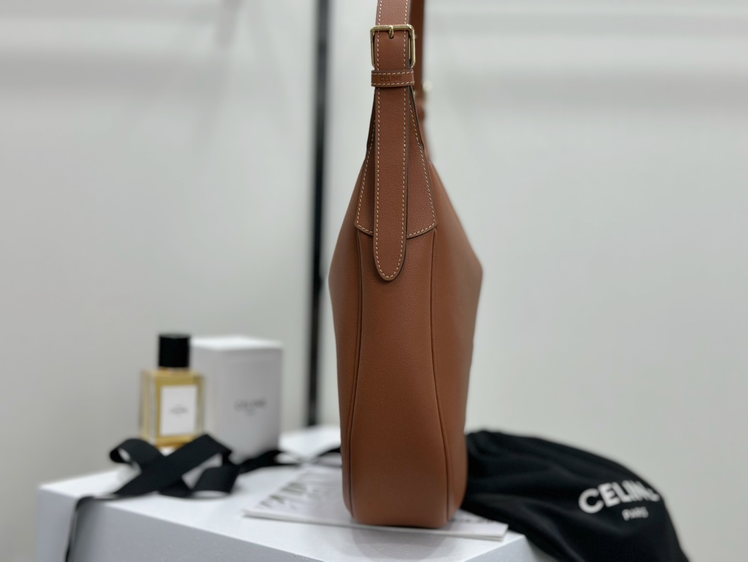 CELINE | Heloise Soft Brown Leather Handbag, Cowhide Leather, Suede Lining