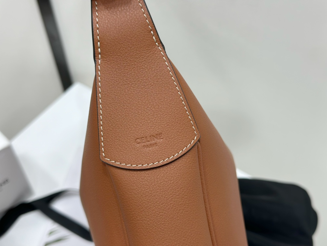 CELINE | Heloise Soft Brown Leather Handbag, Cowhide Leather, Suede Lining