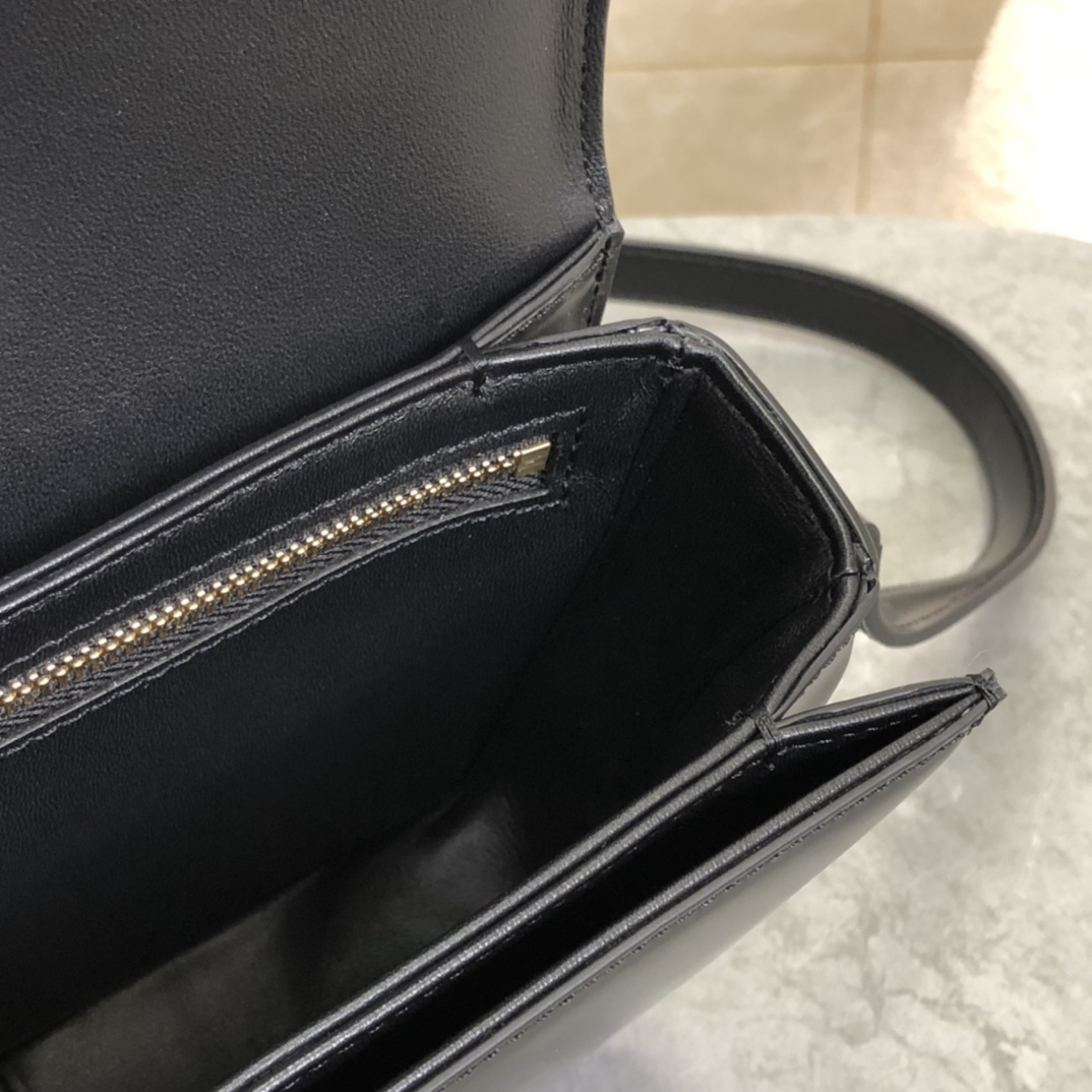 CELINE | Triomphe Black and Gold Small Bag  