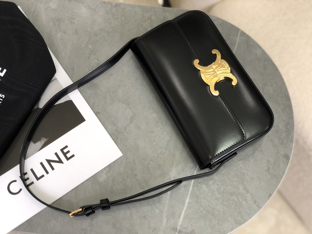 CELINE | Triomphe Shoulder Bag  