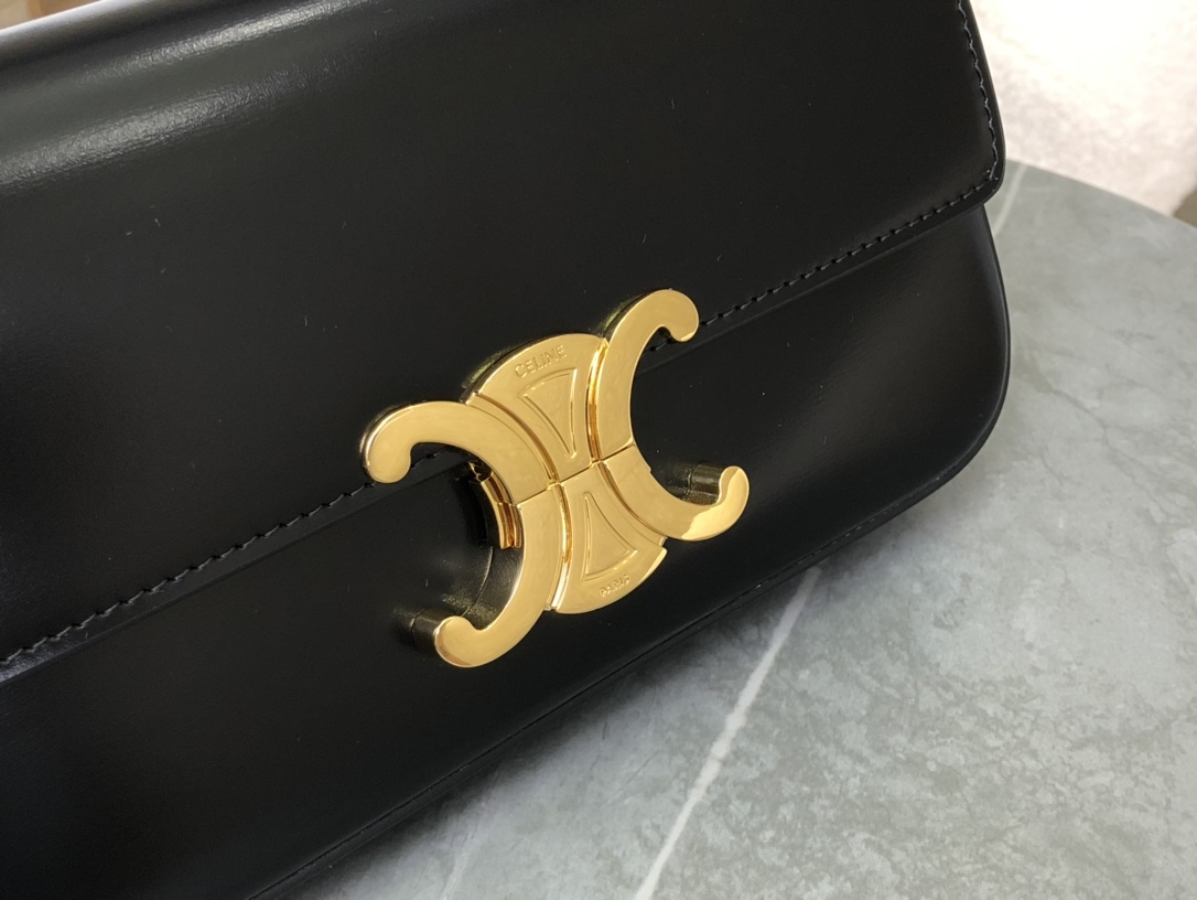 CELINE | Triomphe Shoulder Bag  