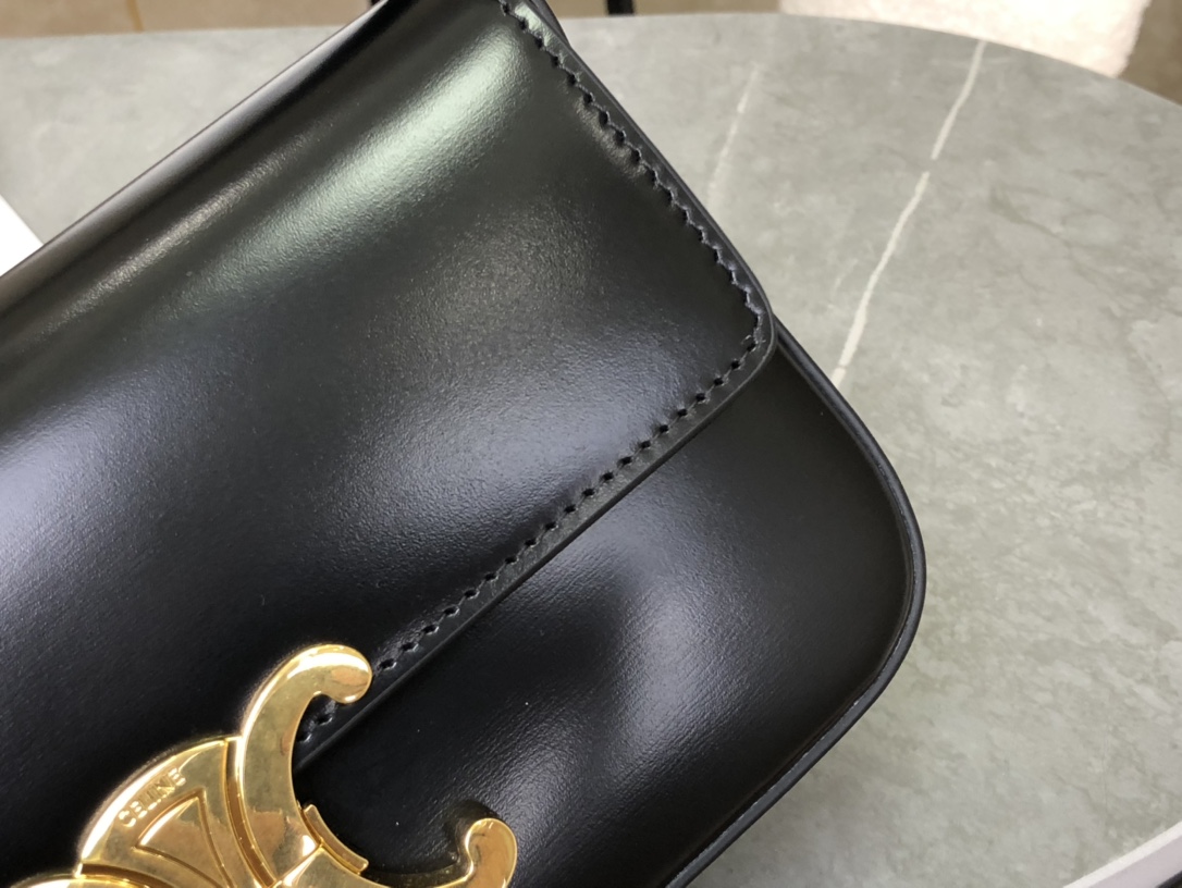 CELINE | Triomphe Shoulder Bag  