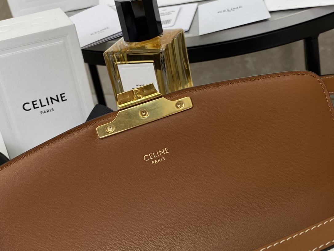 CELINE | Medium TRIOMPHE Box, Old Flower Medium Tofu Bag  