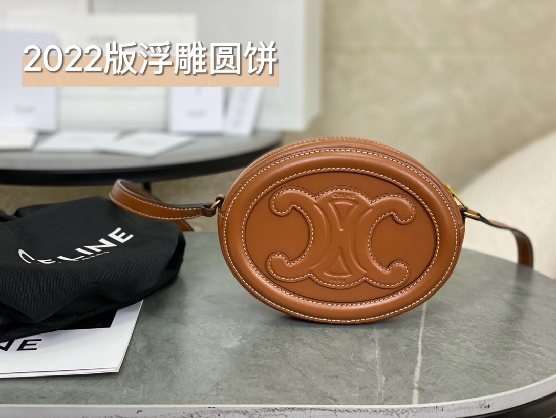 CELINE | [22 New Version] Small Mooncake Bag  