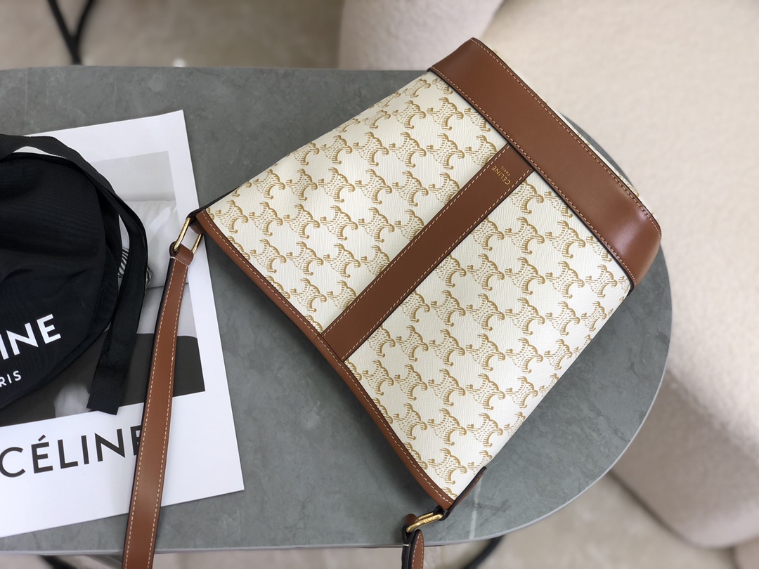 CELINE | Triomphe Small Bucket Bag  