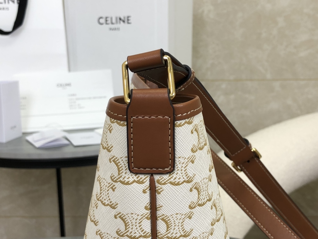 CELINE | Triomphe Small Bucket Bag  