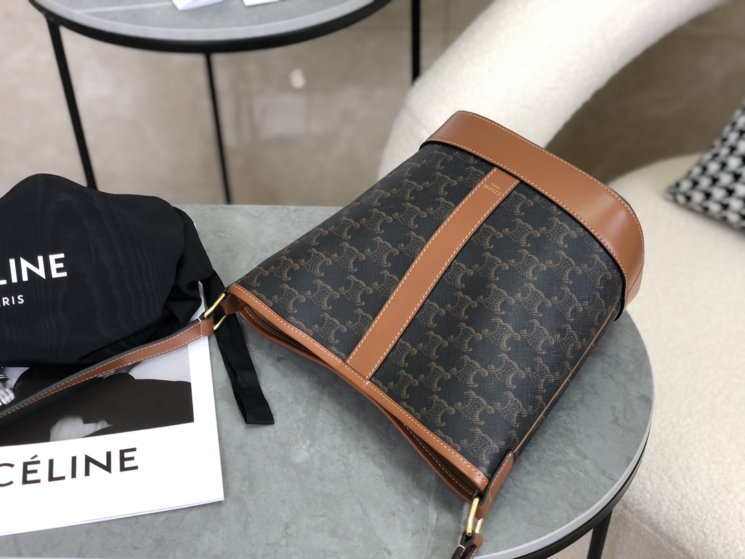 CELINE | Triomphe Small Bucket Bag  