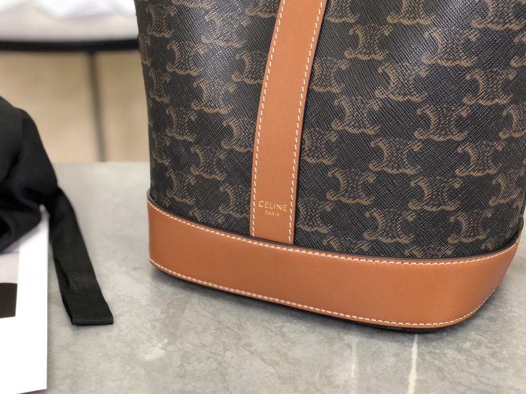 CELINE | Triomphe Small Bucket Bag  