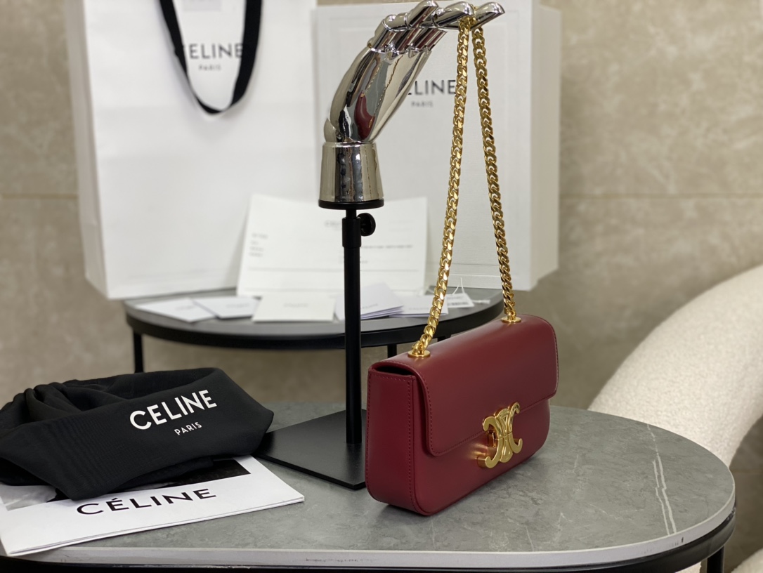 CELINE Triomphe Chain Shoulder Bag  