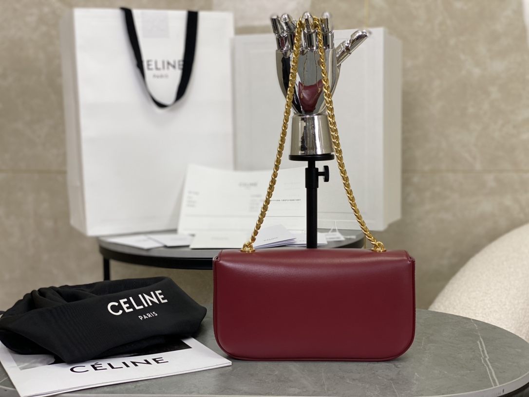 CELINE Triomphe Chain Shoulder Bag  