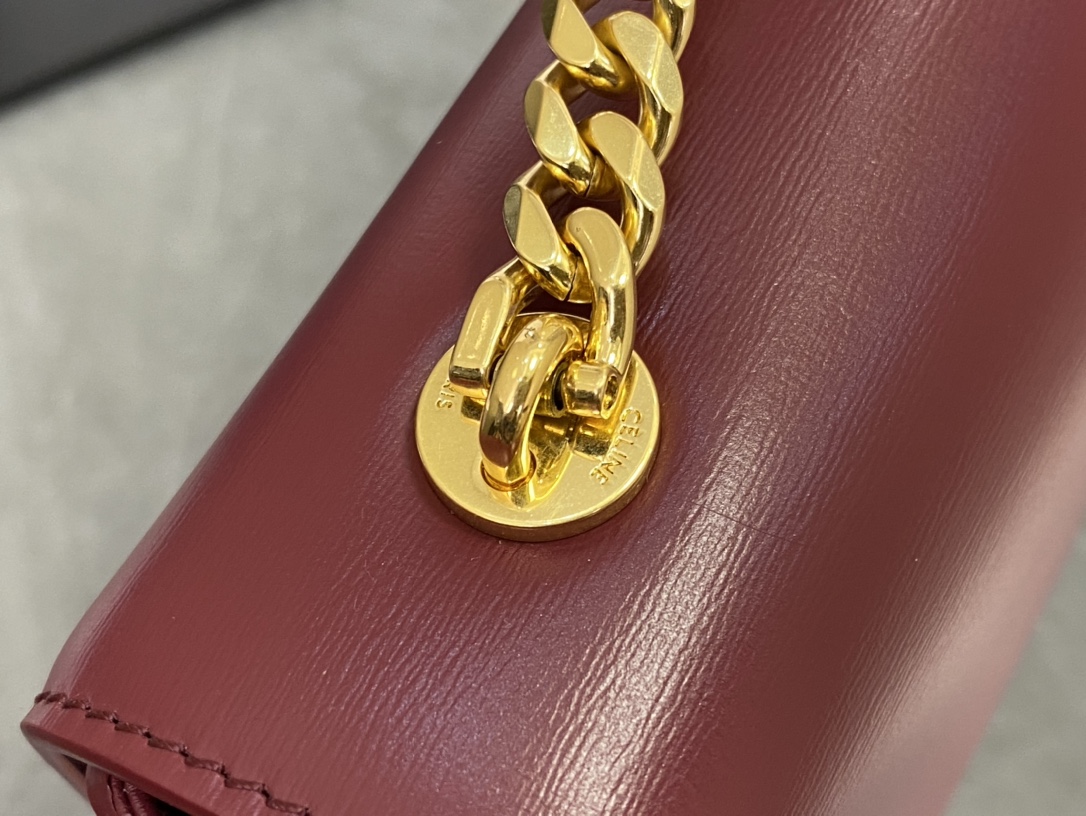 CELINE Triomphe Chain Shoulder Bag  