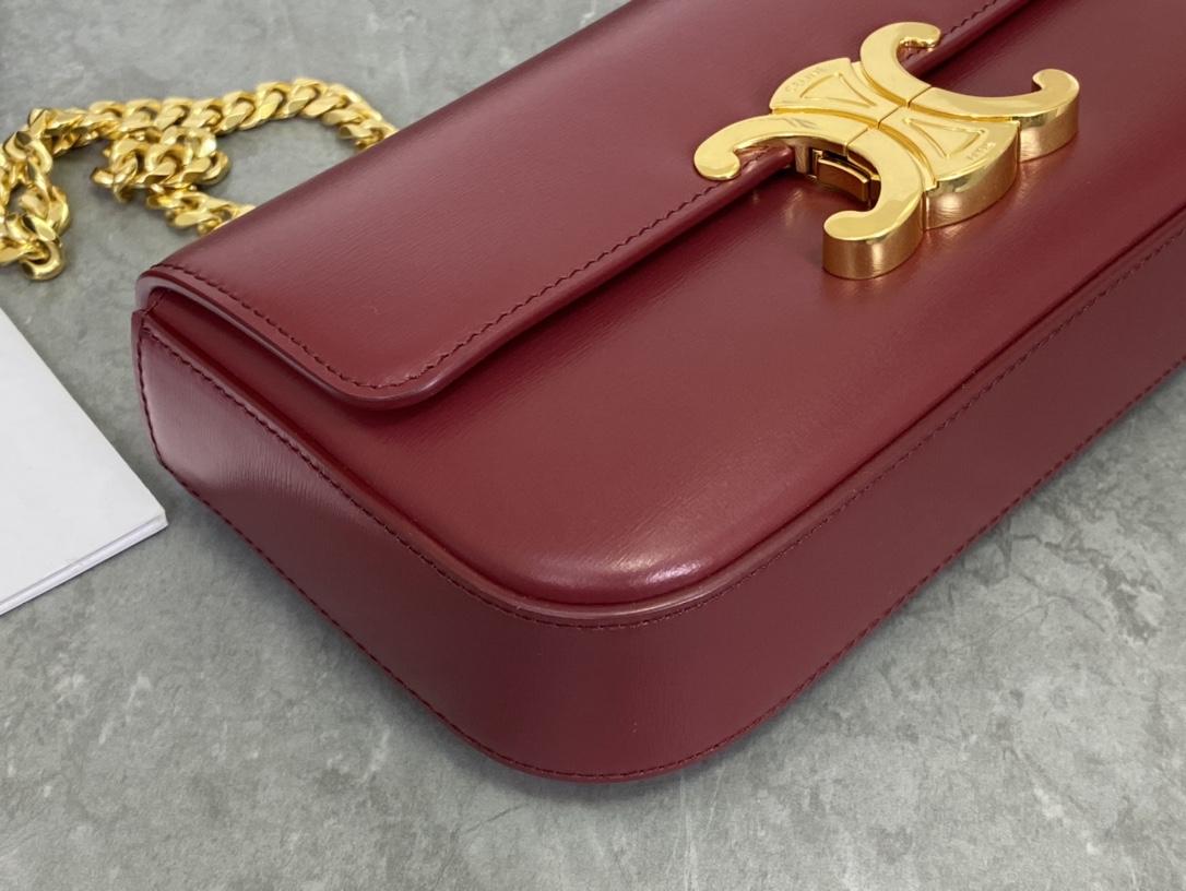 CELINE Triomphe Chain Shoulder Bag  