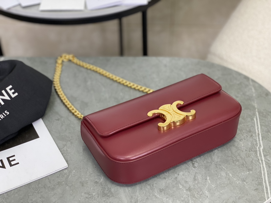 CELINE Triomphe Chain Shoulder Bag  