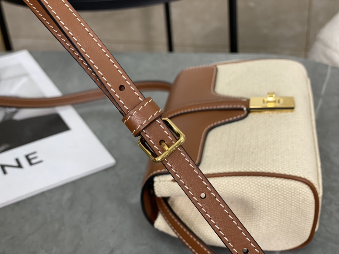 CELINE Mini Soft 16  