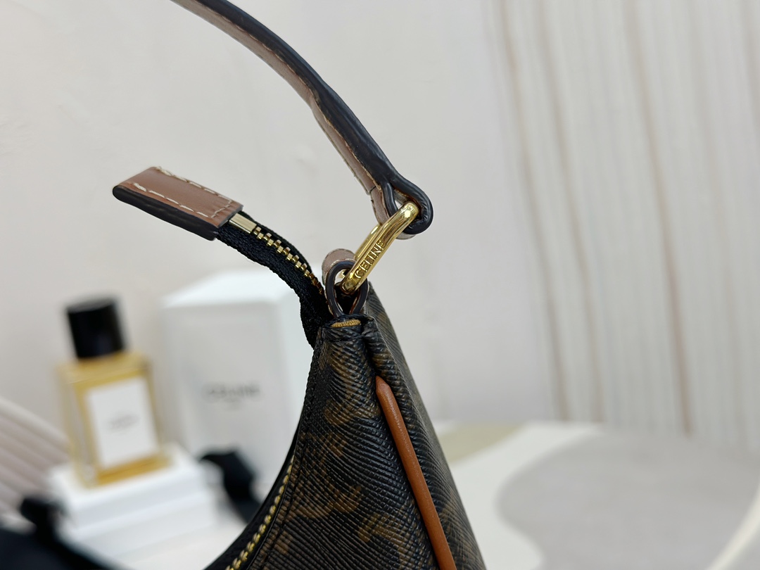 Celine~TRIOMPHE Ava Shoulder Bag  