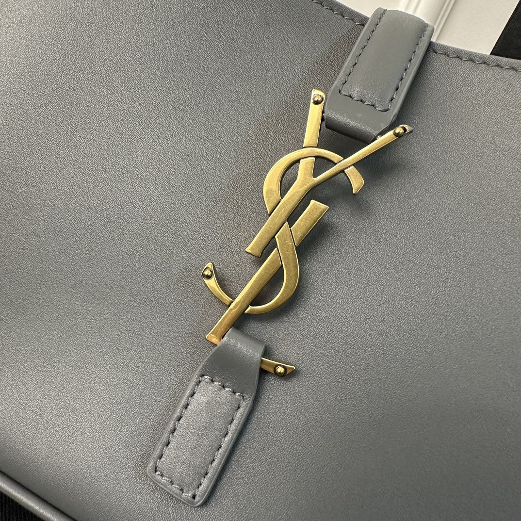 YSL LE 5 À 7 Underarm Bag  