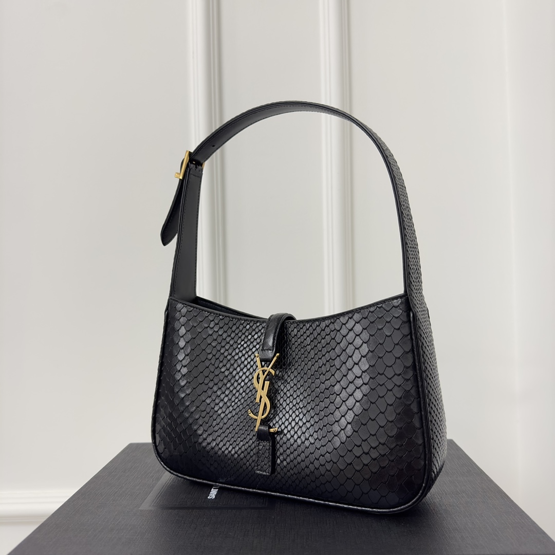 YSL LE 5 À 7 Underarm Bag 24.5cm  