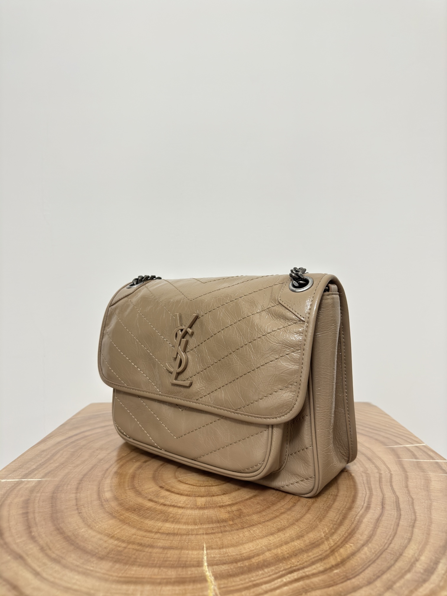 Niki 28cm Commuter Bag, wrinkled oil-waxed cowhide,  semi-matte crease effect