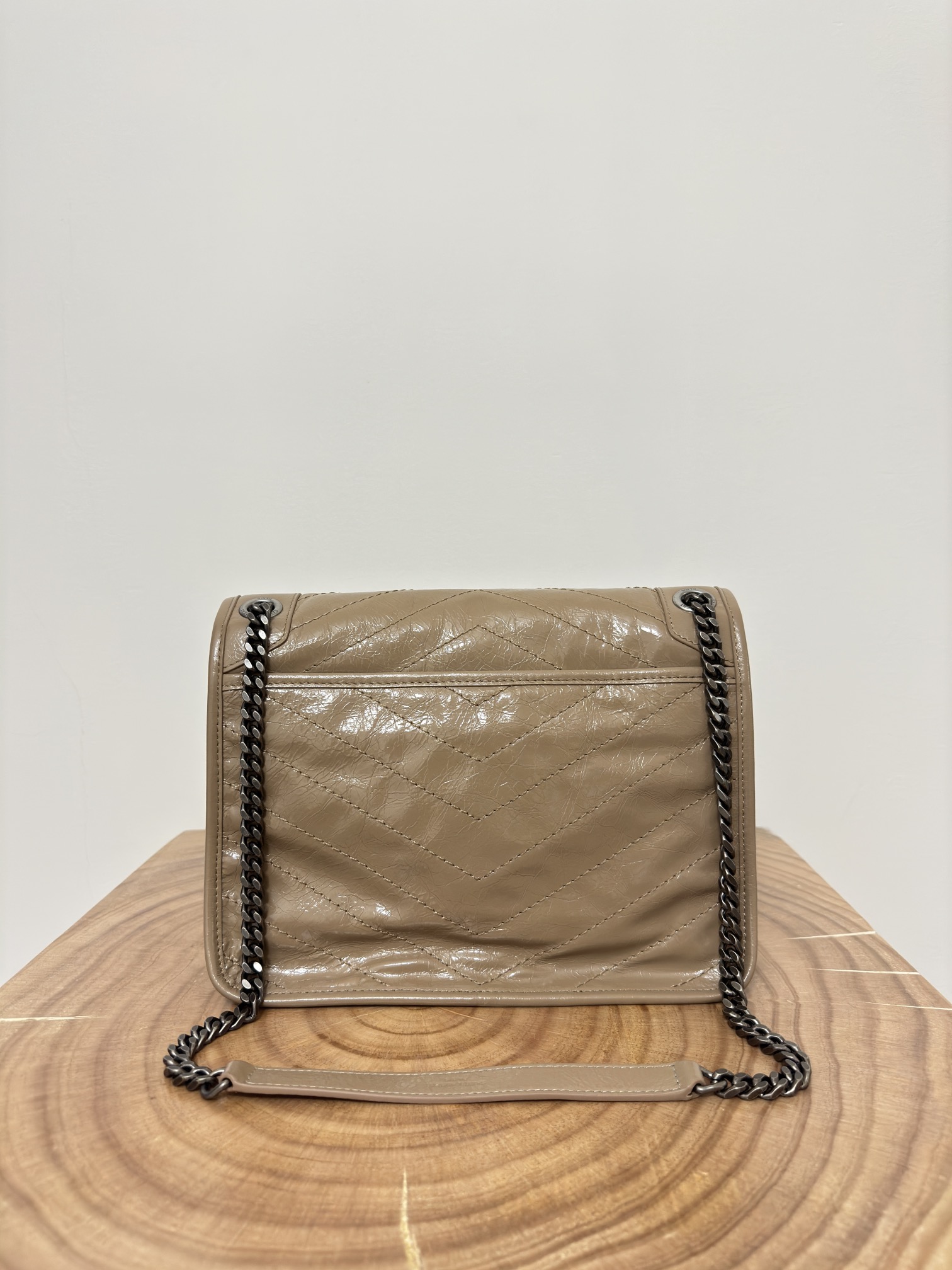 Niki 28cm Commuter Bag, wrinkled oil-waxed cowhide,  semi-matte crease effect