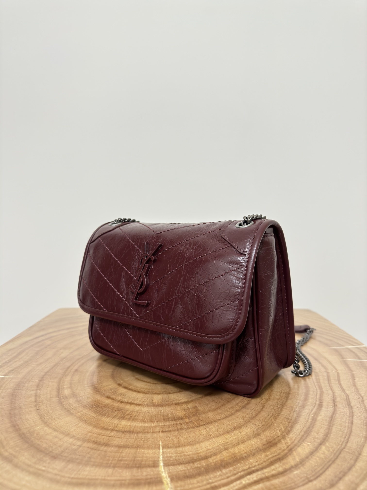 Niki 22cm Commuter Bag, wrinkled oil-waxed cowhide,  semi-matte crease effect