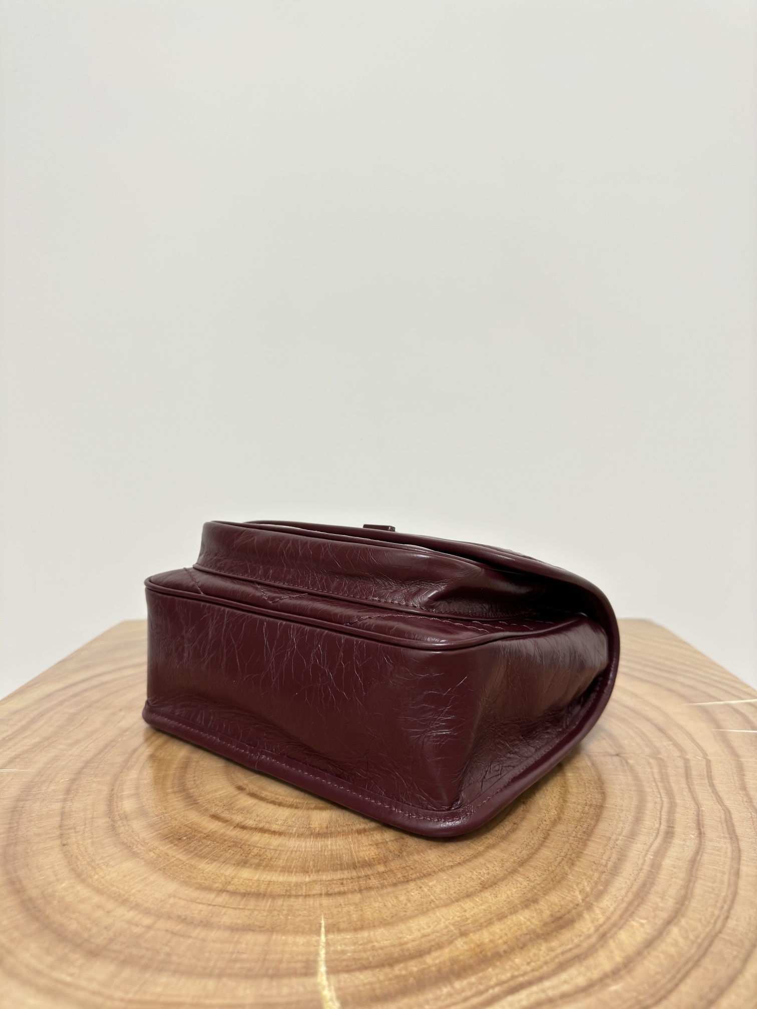 Niki 22cm Commuter Bag, wrinkled oil-waxed cowhide,  semi-matte crease effect