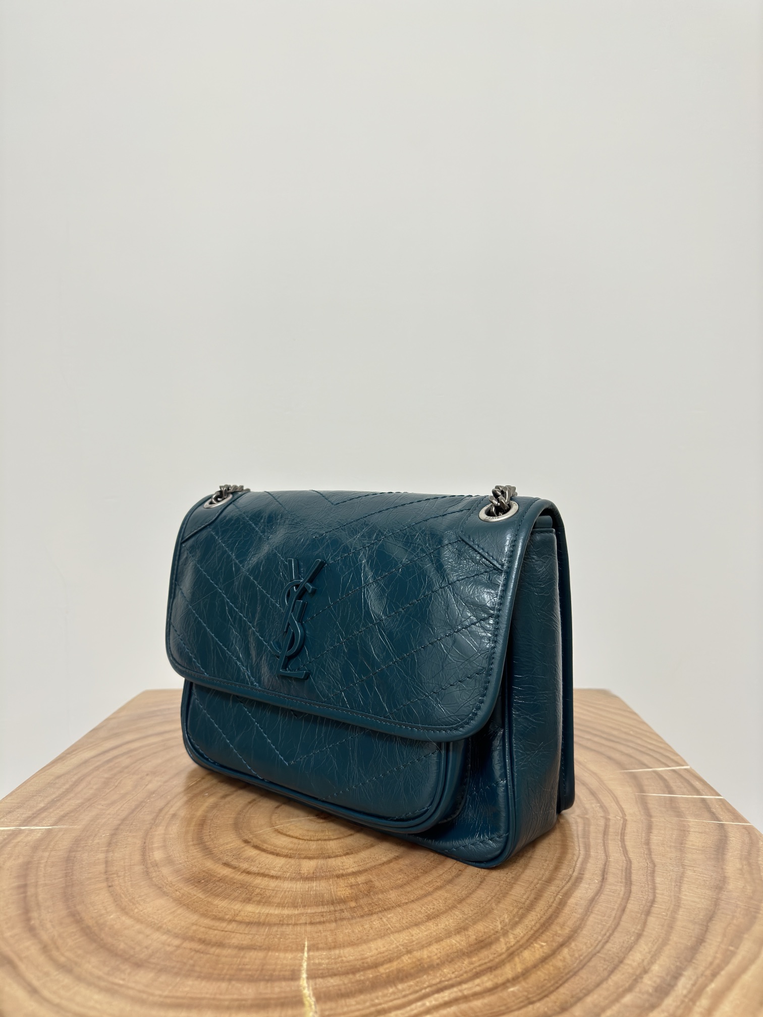 Niki 28cm Commuter Bag, wrinkled oil-waxed cowhide,  semi-matte crease effect