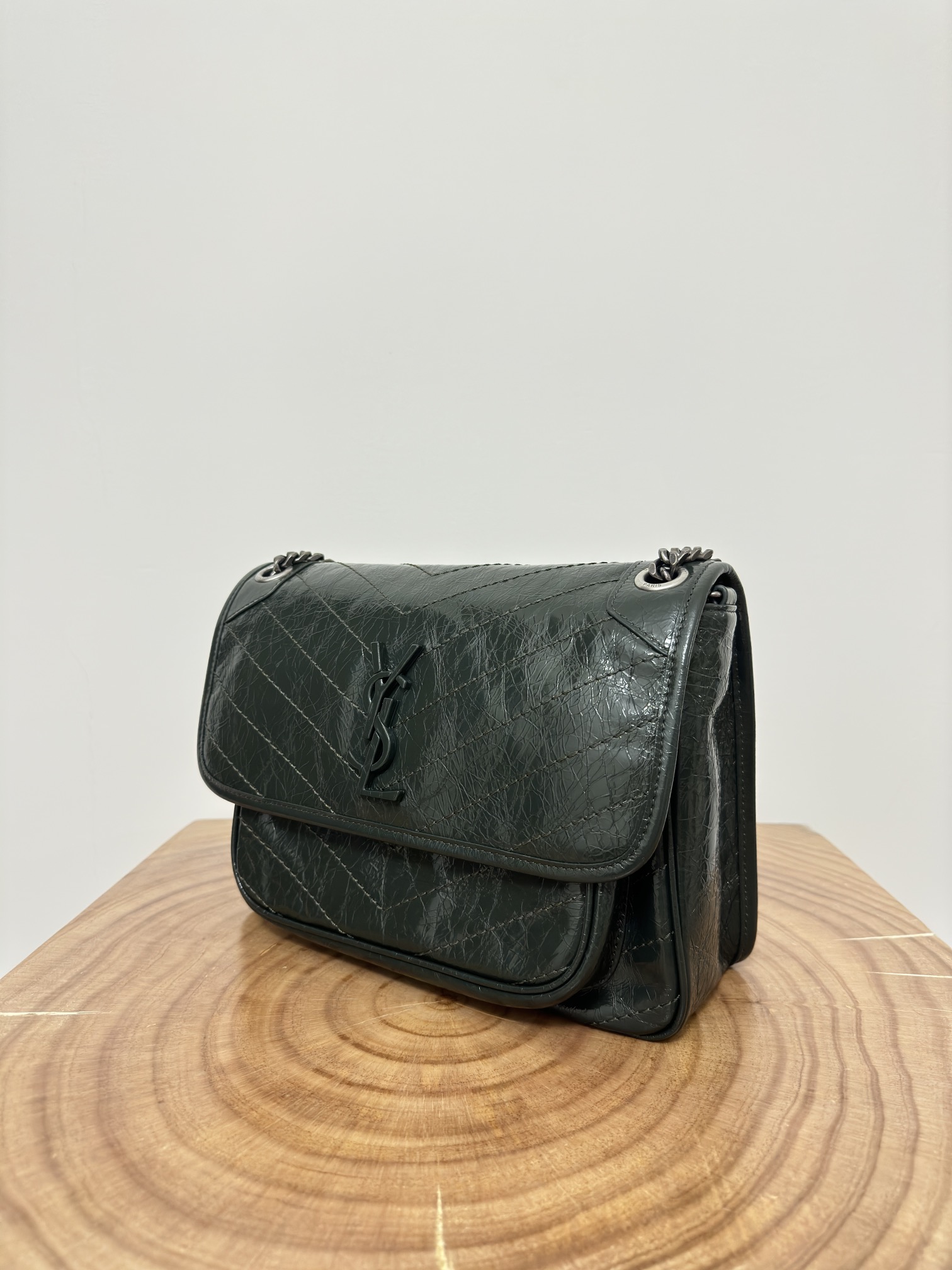 Niki 22cm Commuter Bag, wrinkled oil-waxed cowhide,  semi-matte crease effect