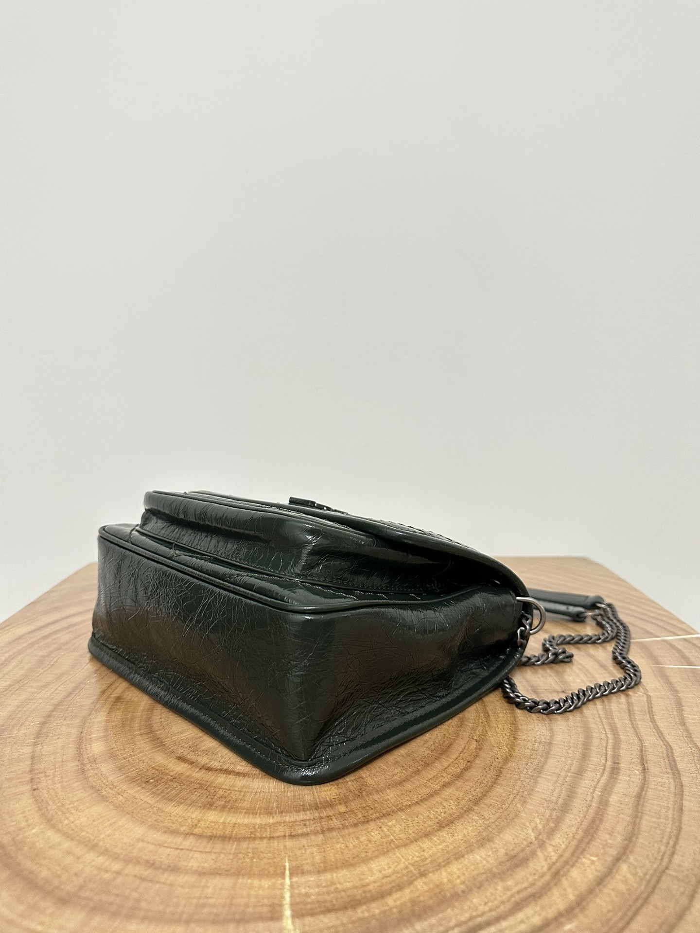 Niki 28cm Commuter Bag, wrinkled oil-waxed cowhide,  semi-matte crease effect