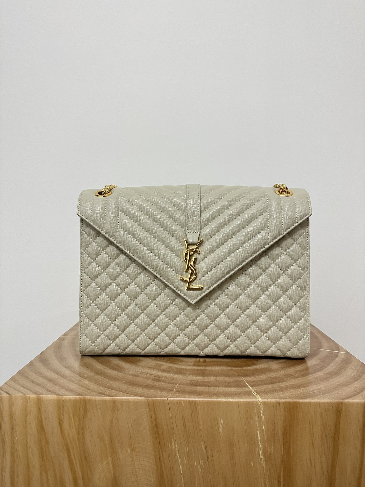 Large YSL Envelope, V Pattern with Caviar Embossed Grid Texture, Cowhide