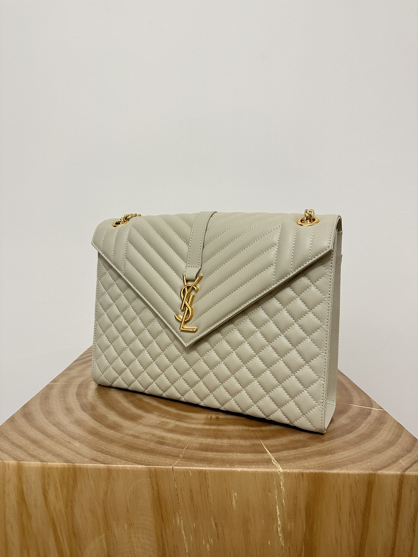 Large YSL Envelope, V Pattern with Caviar Embossed Grid Texture, Cowhide