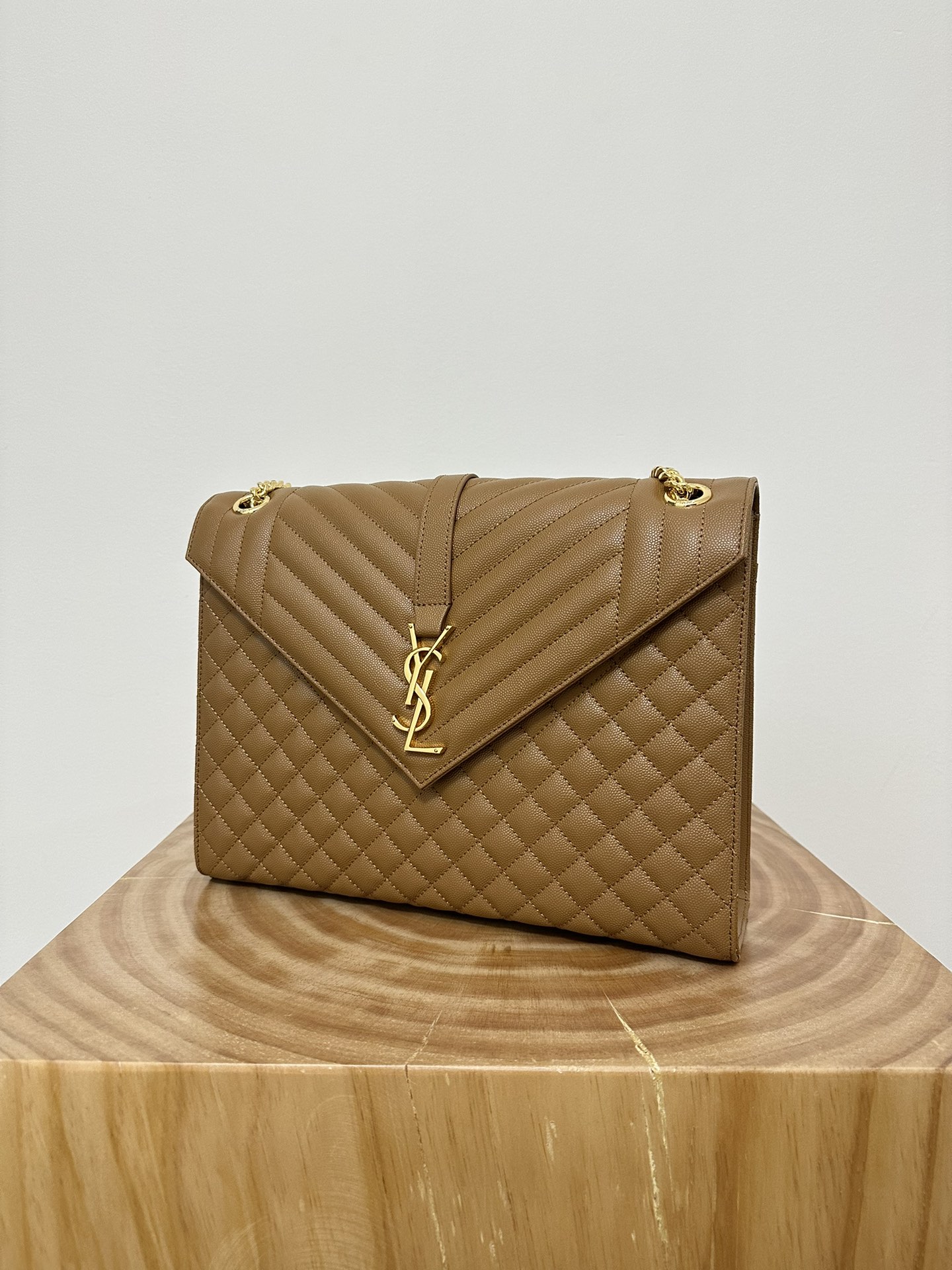 Large YSL Envelope, V Pattern with Caviar Embossed Grid Texture, Cowhide