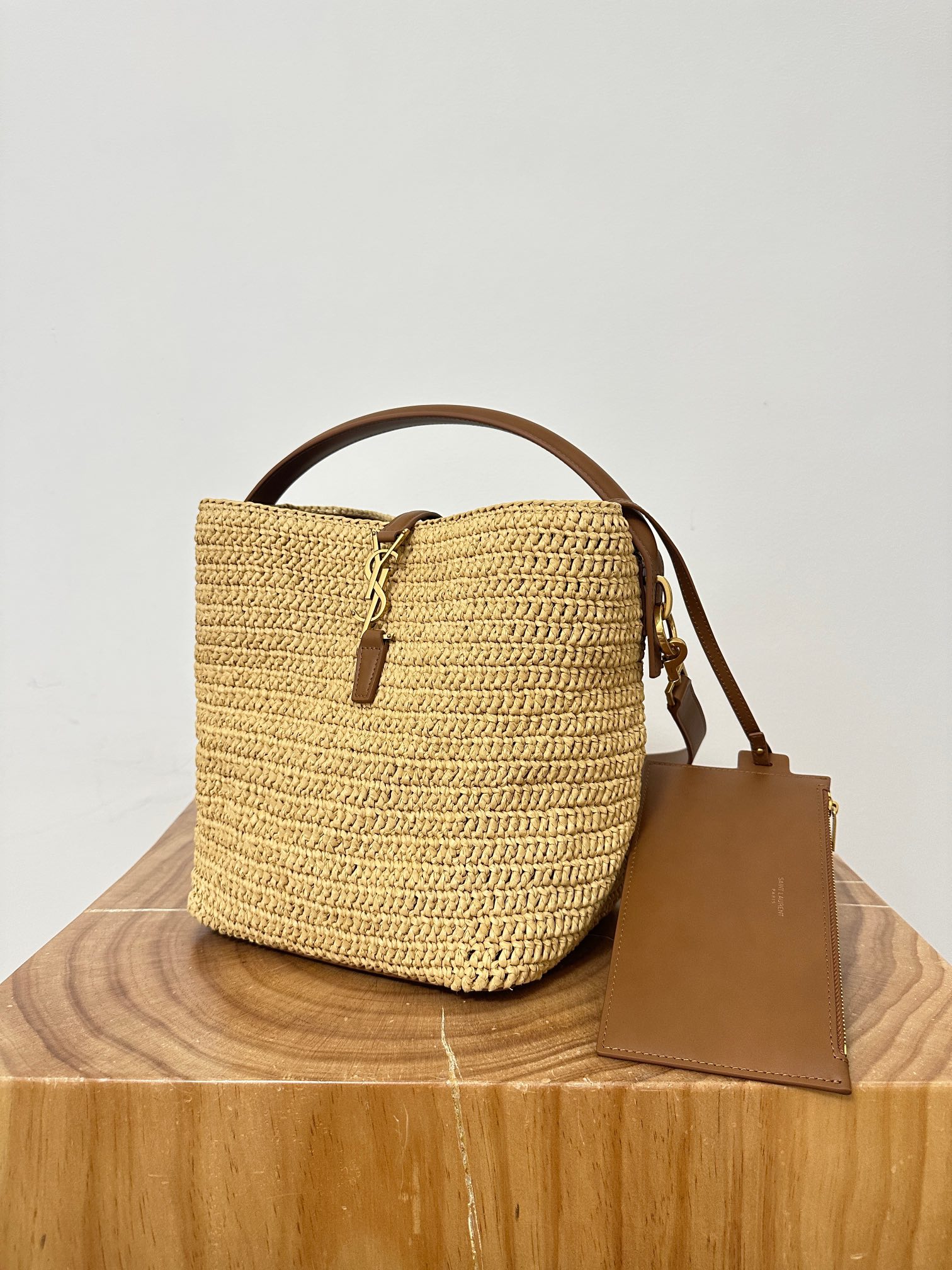 Hobo Raffia Straw Bucket Bag