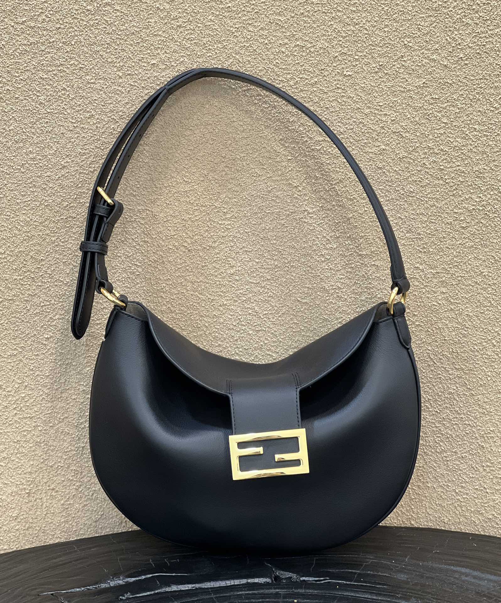 Fendi Thin Horn Underarm Bag Model no: 8373