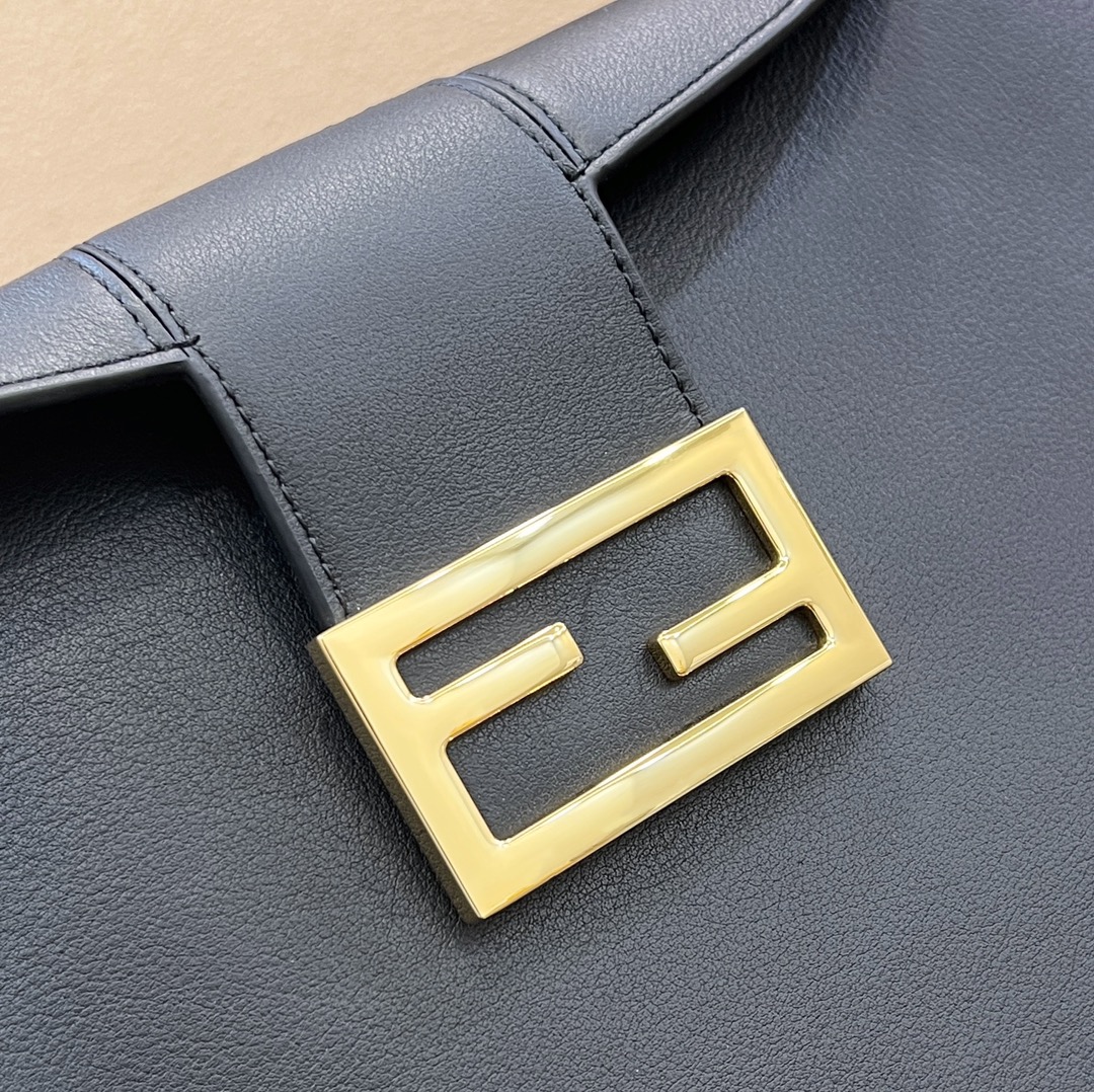 Fendi Thin Horn Underarm Bag Model no: 8373