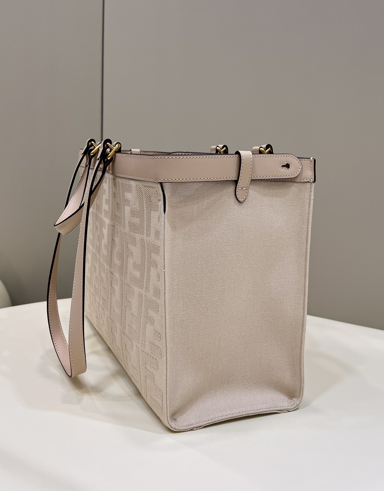 Minimalist Fashion Large Bag Model no: 8265A