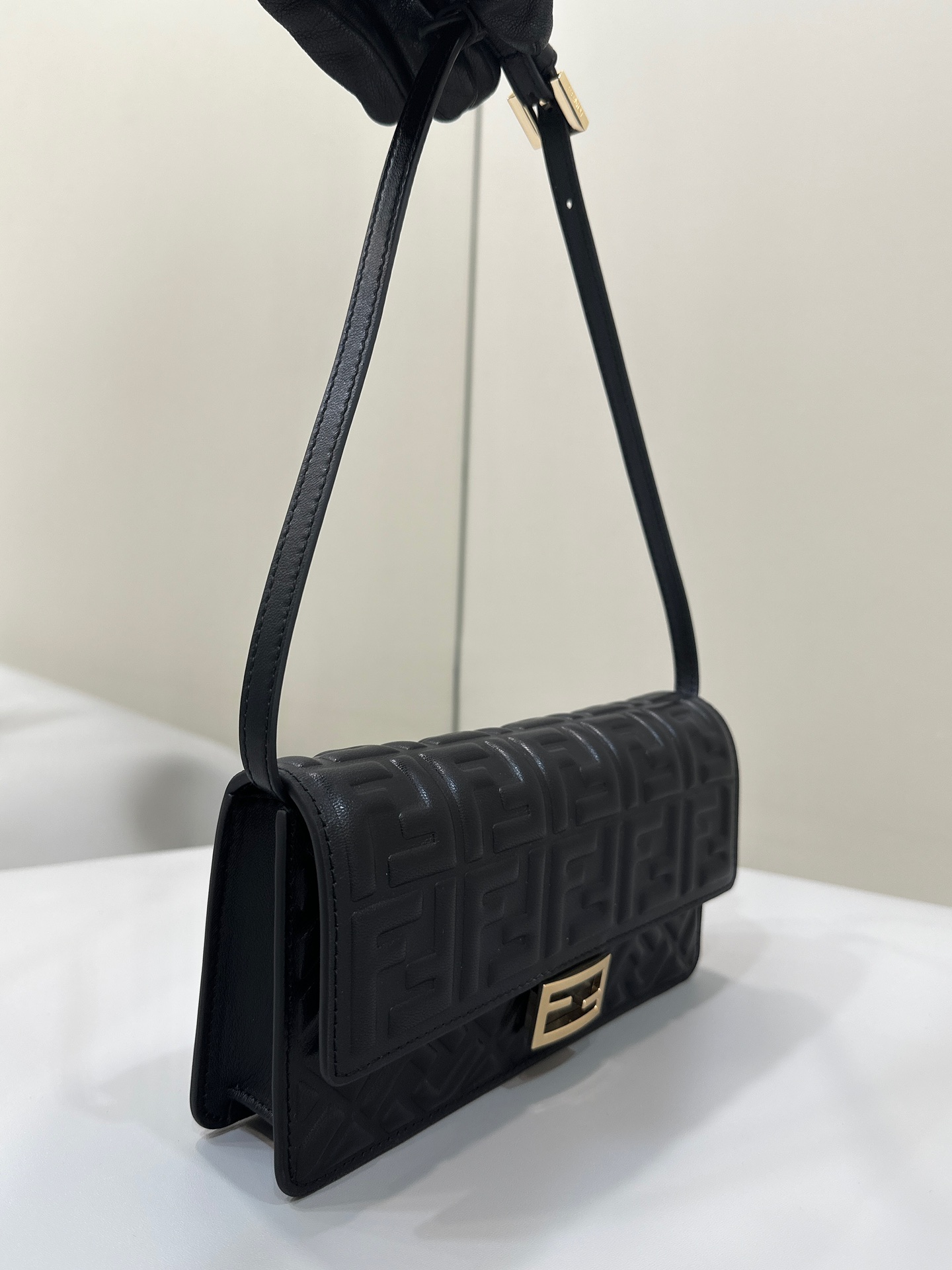 FENDI Baguette Chain Bag, Lambskin Model no: 8638A