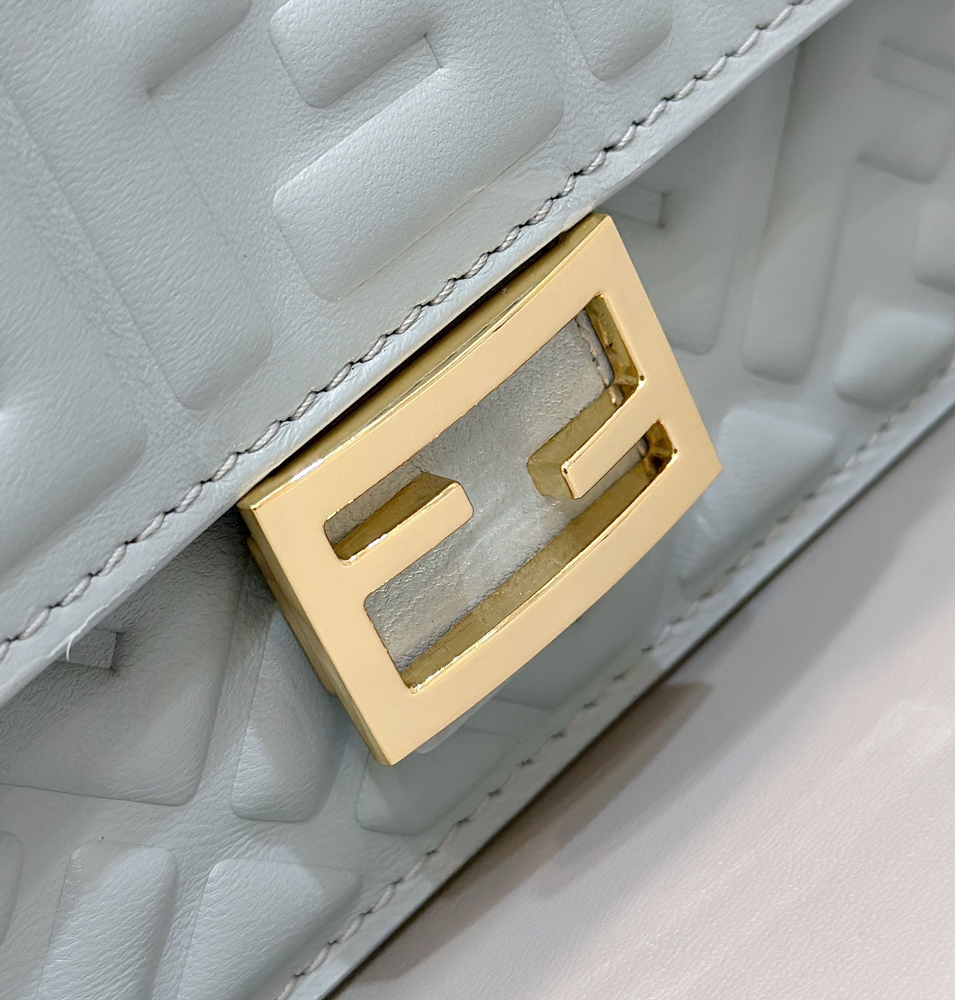 FENDI Baguette Chain Bag, Lambskin Model no: 8638A