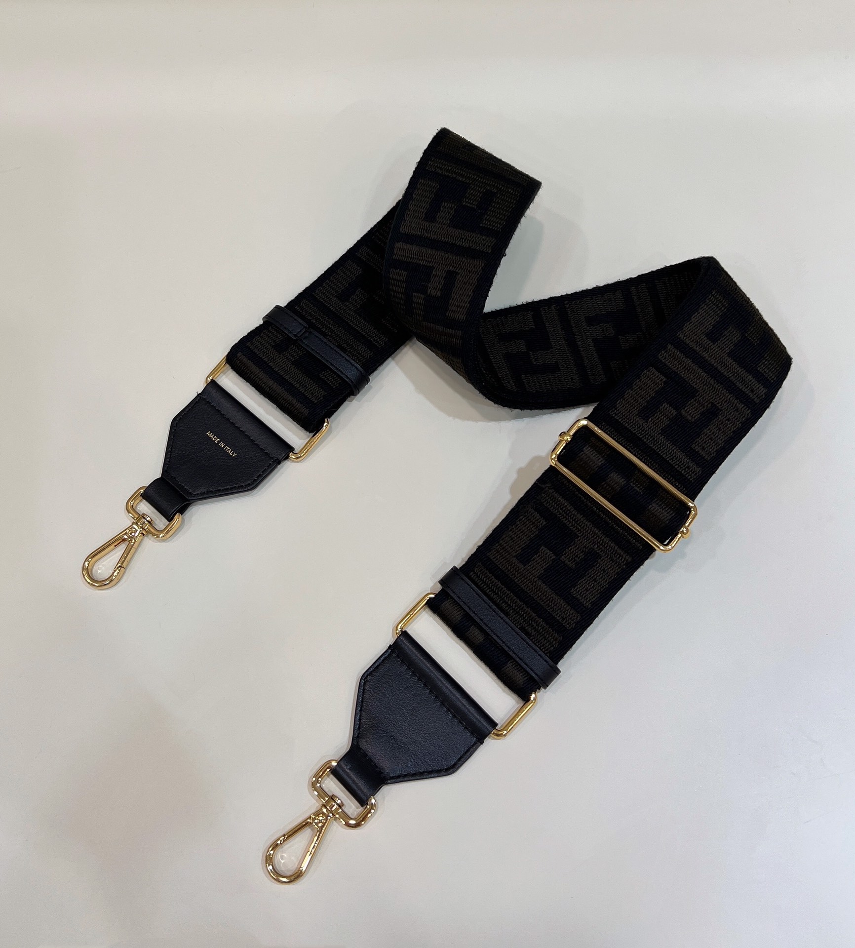 Fendi Wide Shoulder Strap Model no: 907