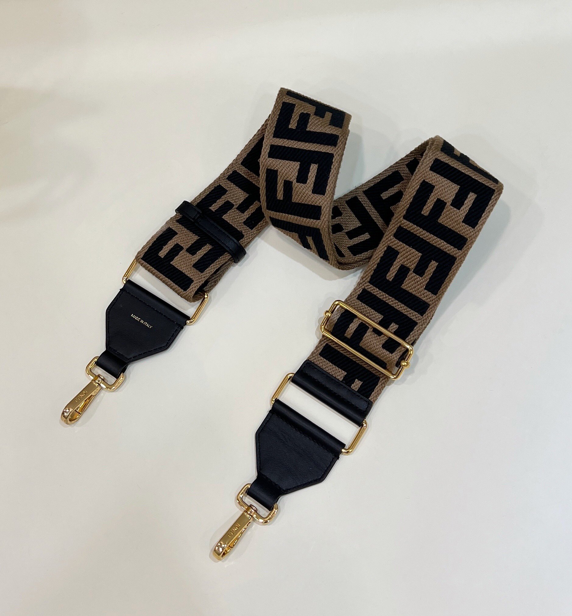 Fendi Wide Shoulder Strap Model no: 907